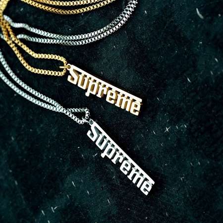 Supreme シンプル風ユニークネックレス