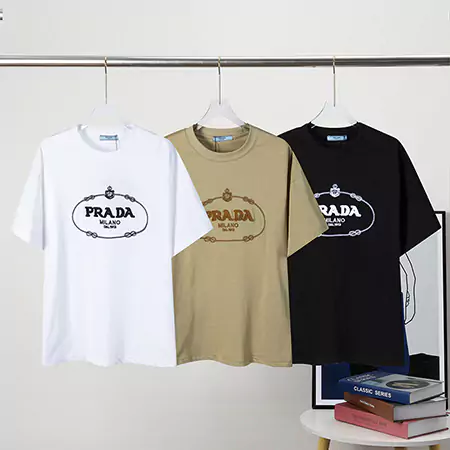 プラダ  Tシャツ メンズ・レディース兼用