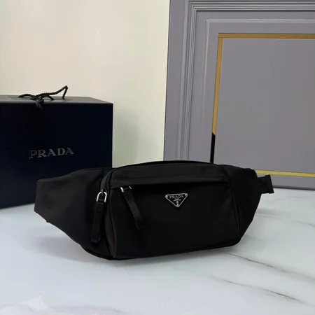 PRADA ナイロン プレート ボディバッグ ブラック メンズ レディース