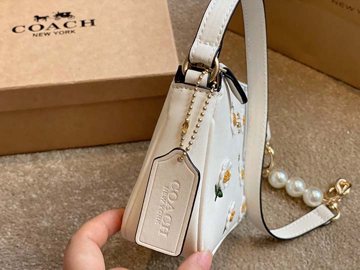 Coach ハンドバッグ 横開き