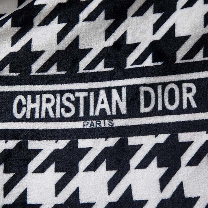 DIOR ひざ掛け毛布