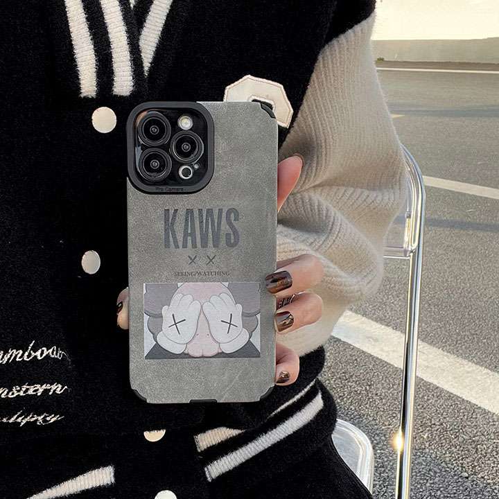 kaws iphone16 pro 高校生スマホケース