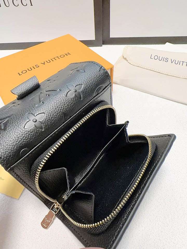 VUITTON 二つ折り財布 フォイユ