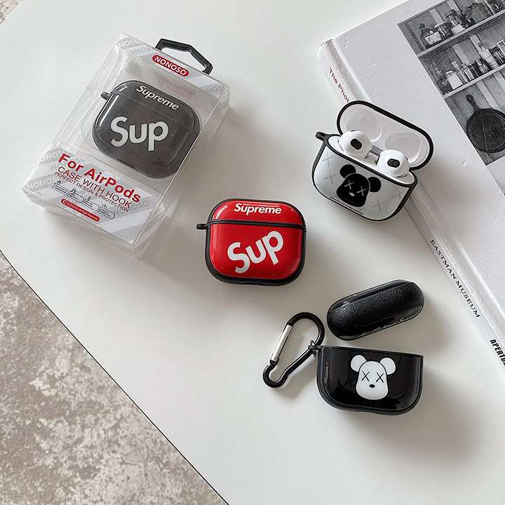 シュプリームAirpods 4ケース