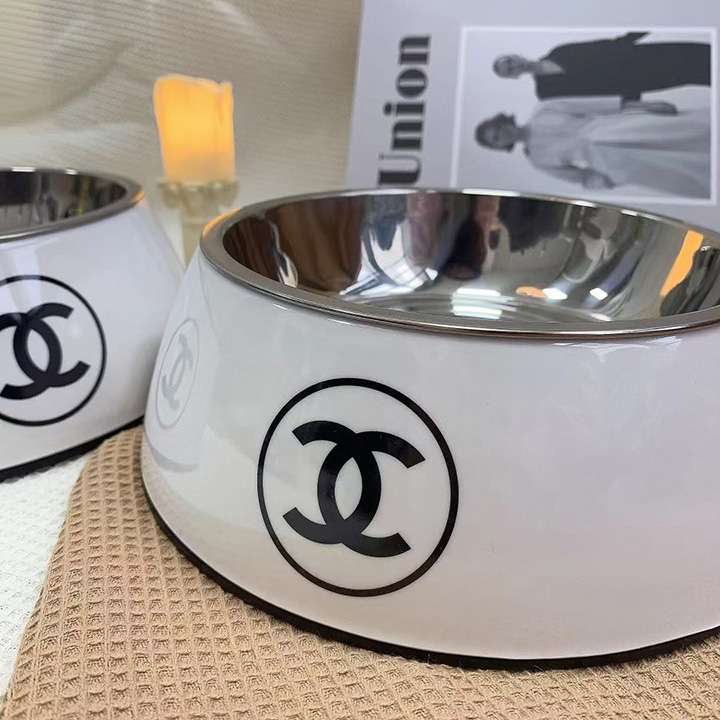 chanel 餌入れ 犬