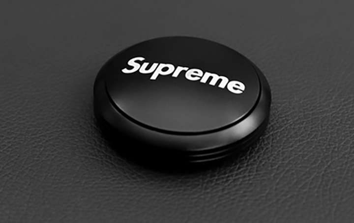 Supreme シンプル 車用芳香剤