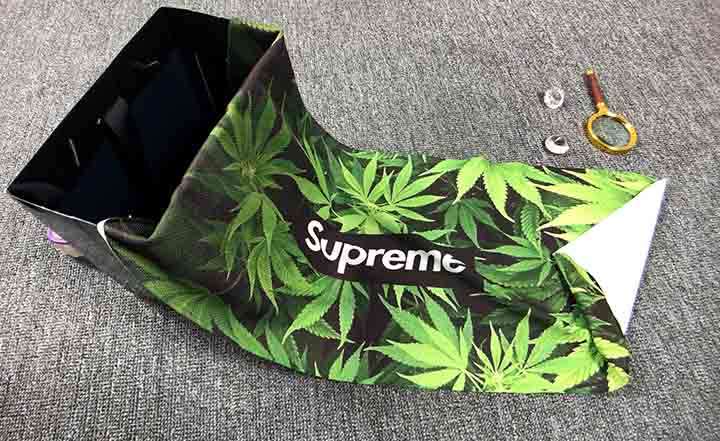 Supreme 冷感タオル