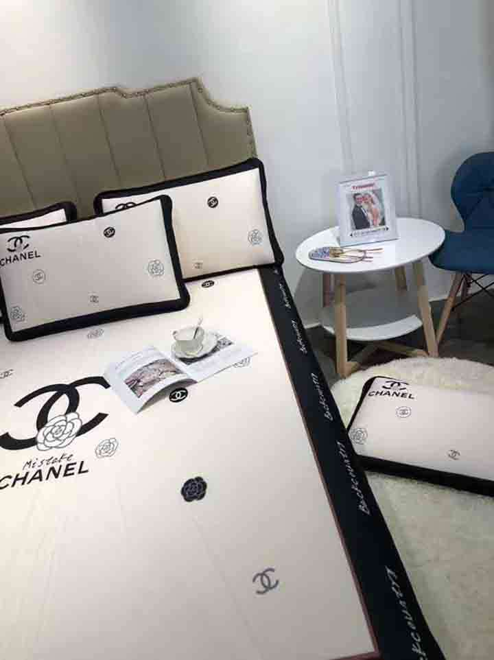 CHANEL 敷きパッド 接触冷感