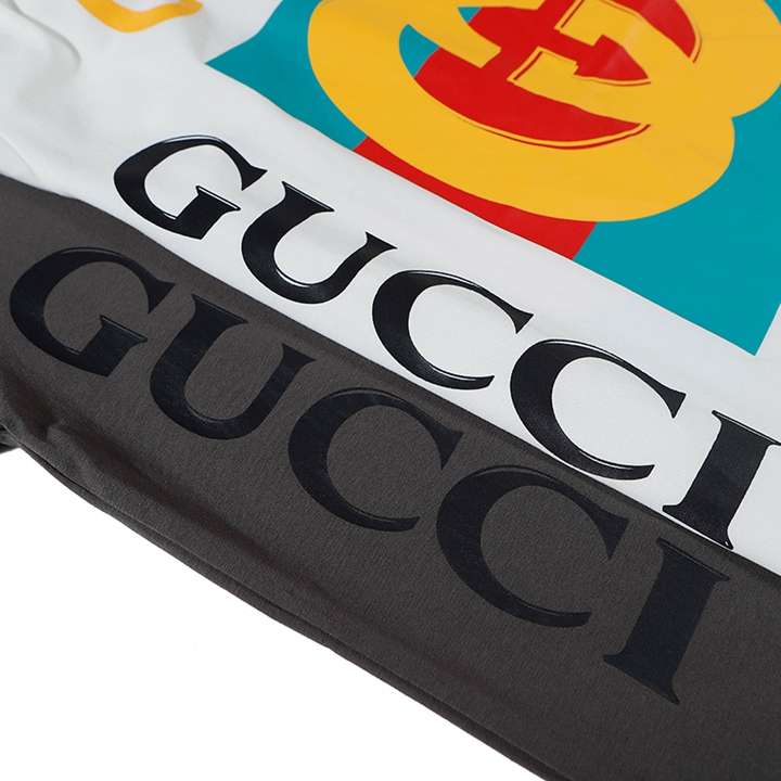 Gucci ロゴプリントTシャツ