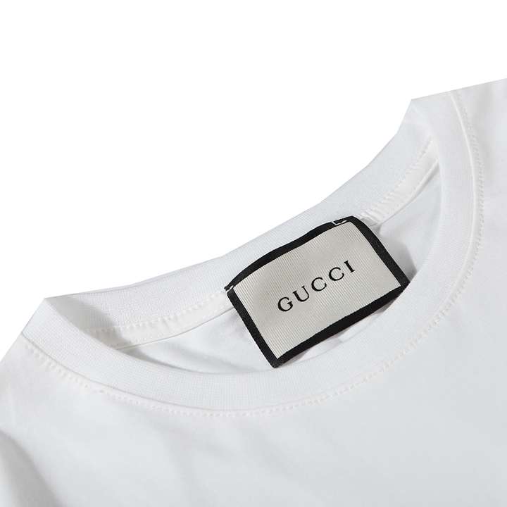 gucci 刺繍ロゴ 半袖