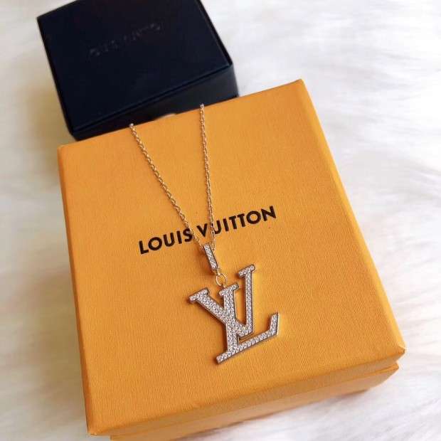 LV ネックレス ラインストーン付き