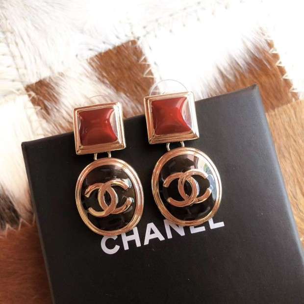 chanel ピアス おしゃれ