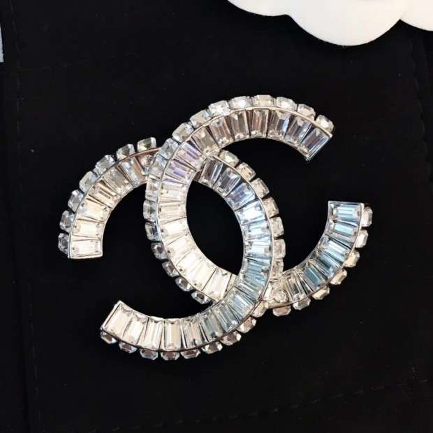 chanel brooch