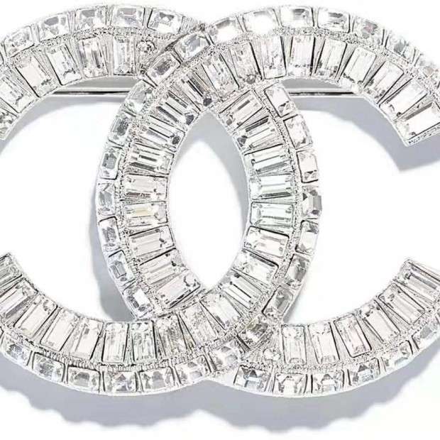 chanel brooch