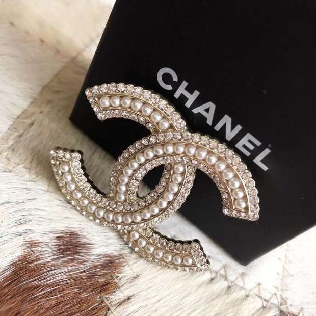 CHANEL コサージュ パール付き襟元飾り