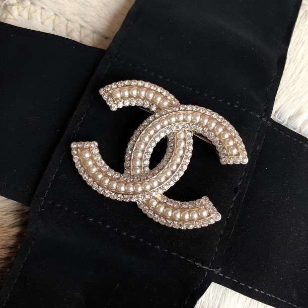 Chanel 贈り物 アクセサリー 飾り