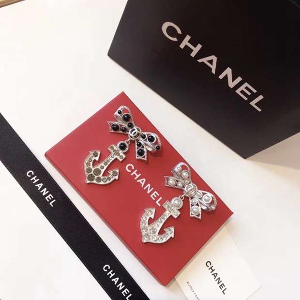 Chanel ブローチ 蝶結び アンカー形，ラインストーン付き chanel 定番 真珠 CCマーク ブローチピン，襟元飾り パール レディースアクセサリー