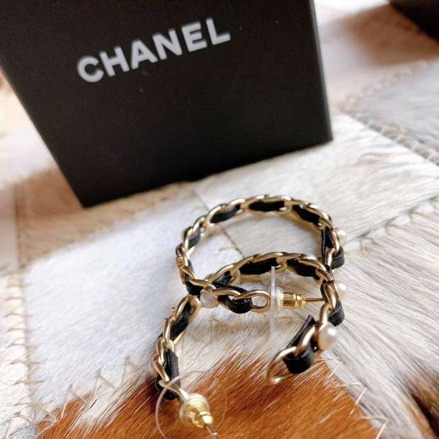 Chanel イアリング 円形 織り パール付き