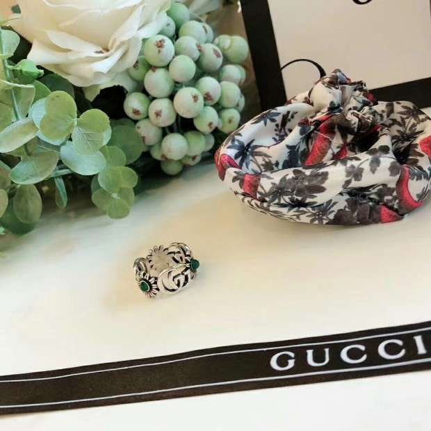 GUCCI 指輪