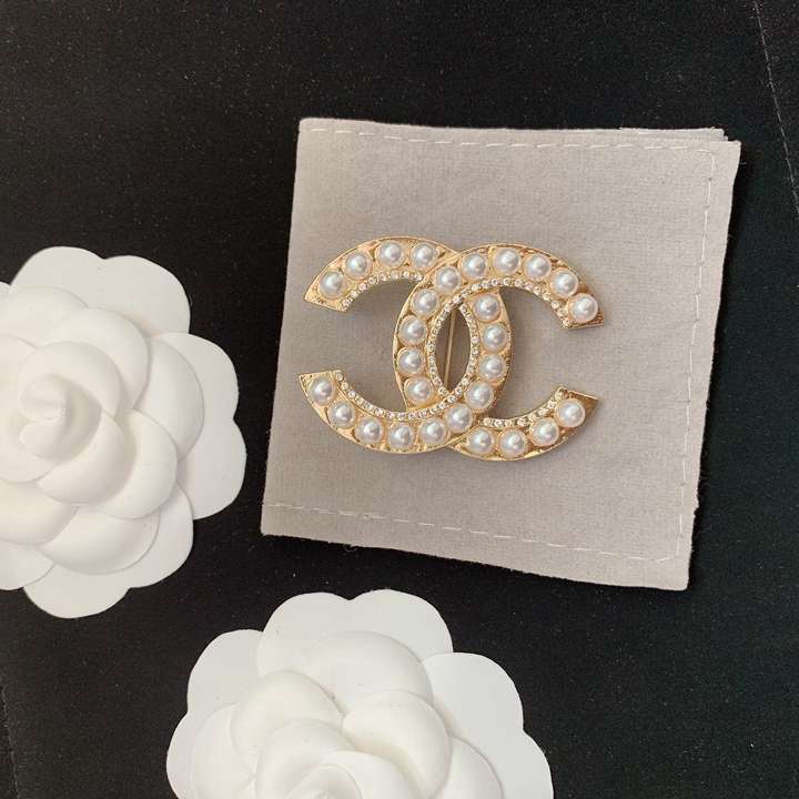 Chanel ブローチ パール