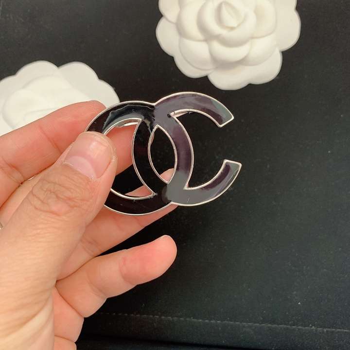 chanel brooch