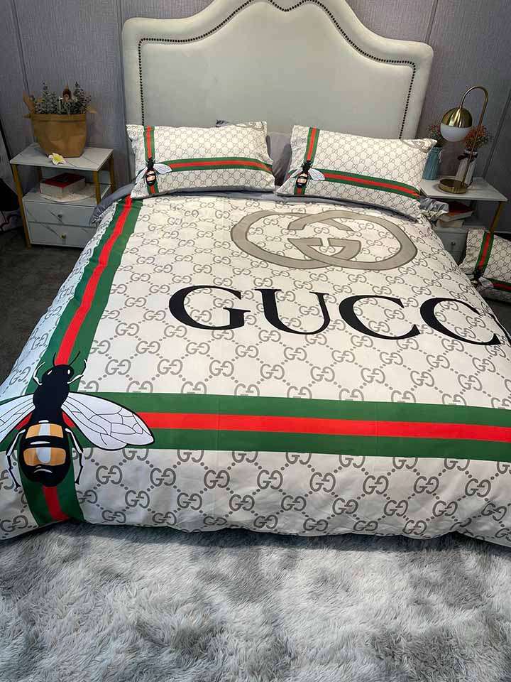 夏用寝具 Gucci