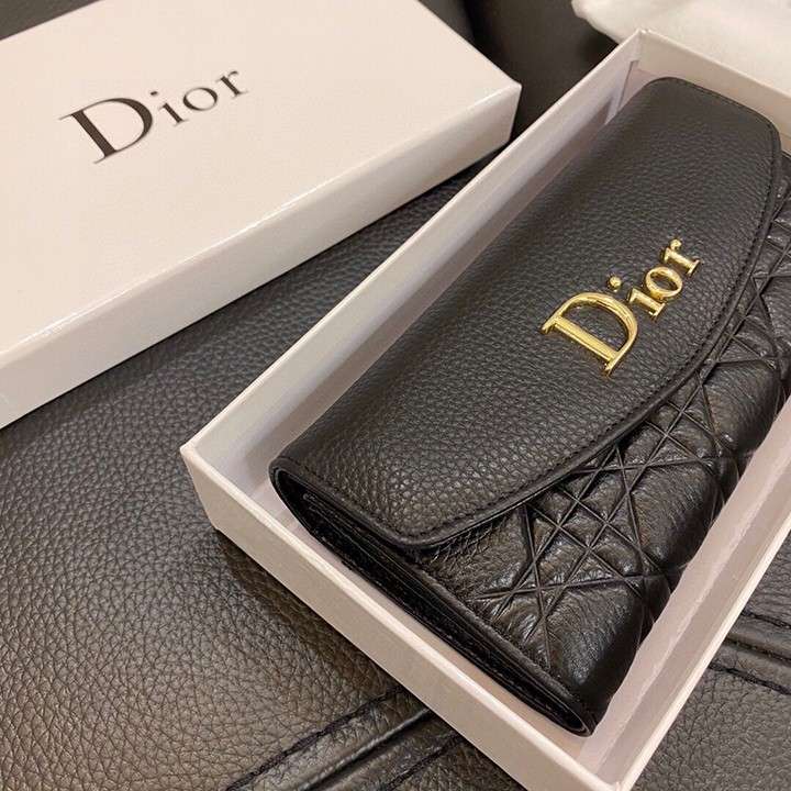 長財布 かわいいdior