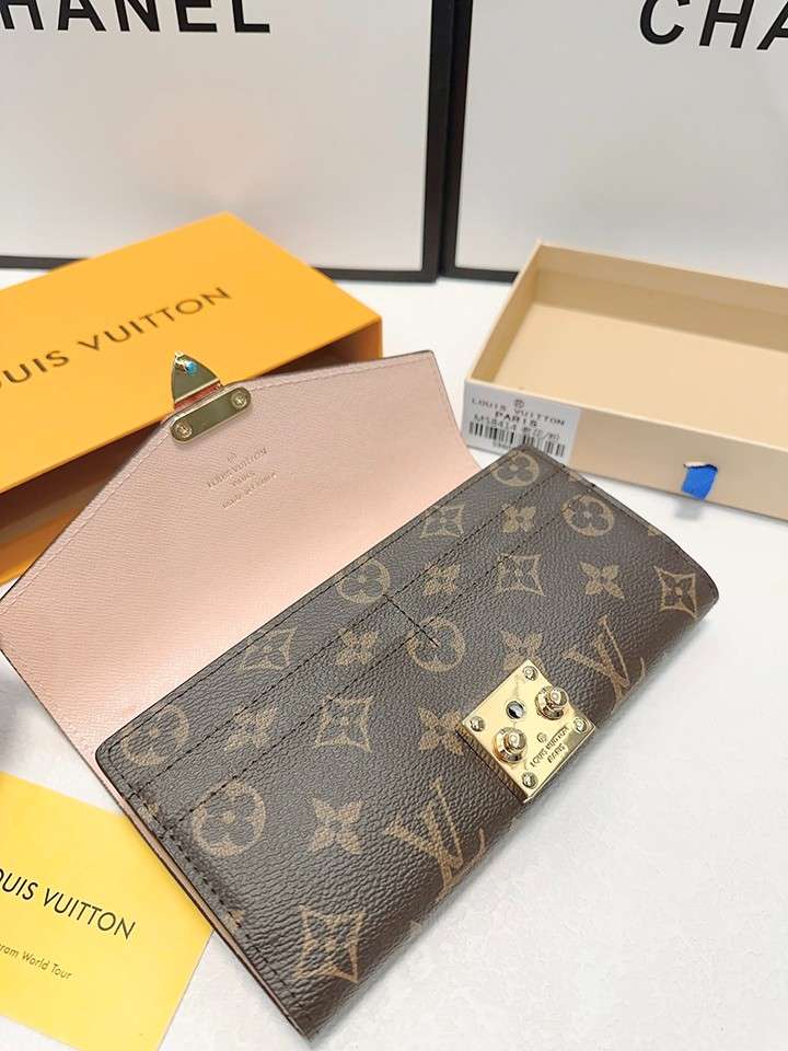 超美品 lv ロングウォレット