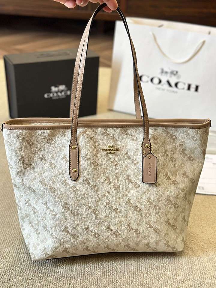 Coach ACE ショルダーバッグ