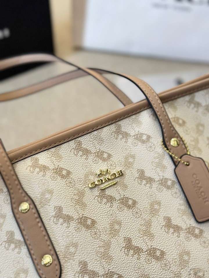 Coach ACE ショルダーバッグ