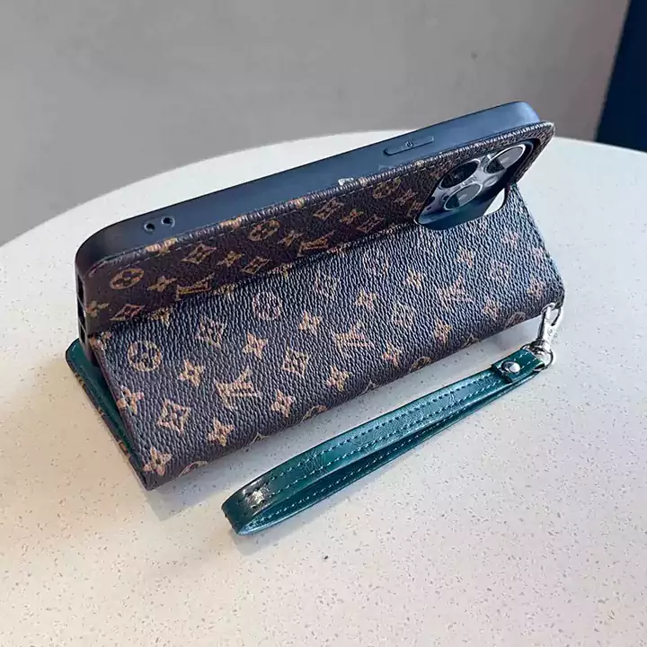 LOUIS VUITTON iphone16 proカードケース