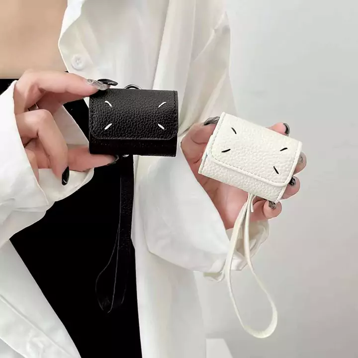 メゾンマルジェラairpods4ケースストラップ付き