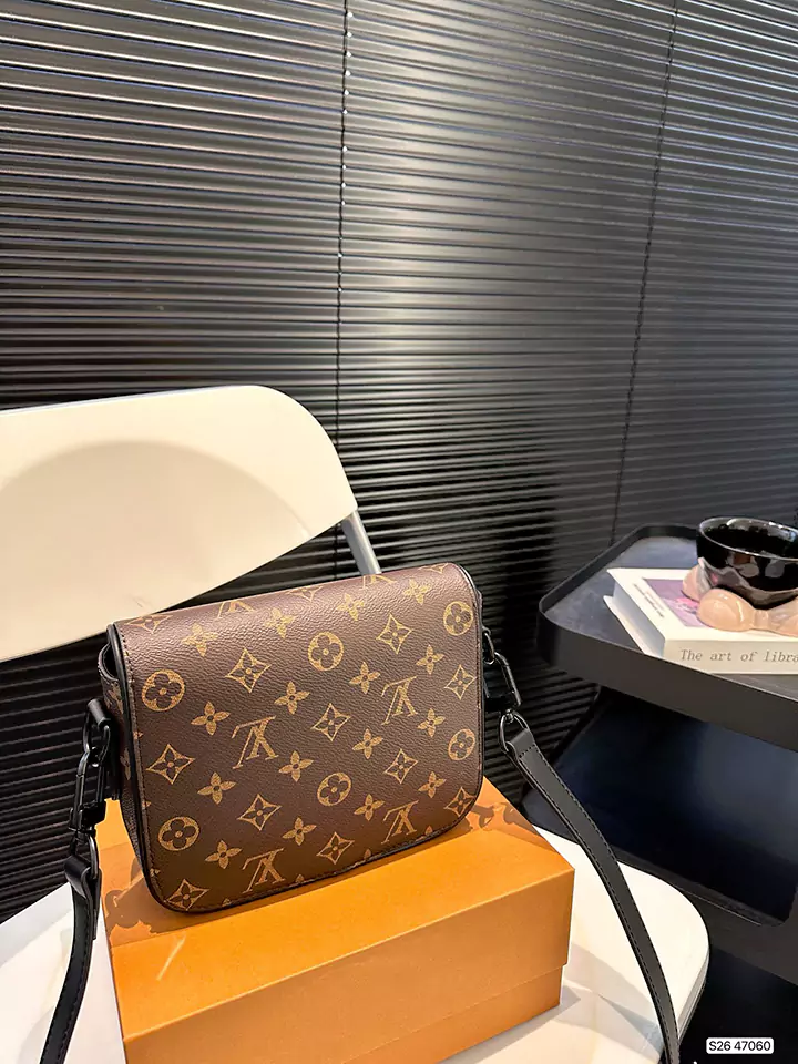 Louis Vuitton モンスリ PM メンズ