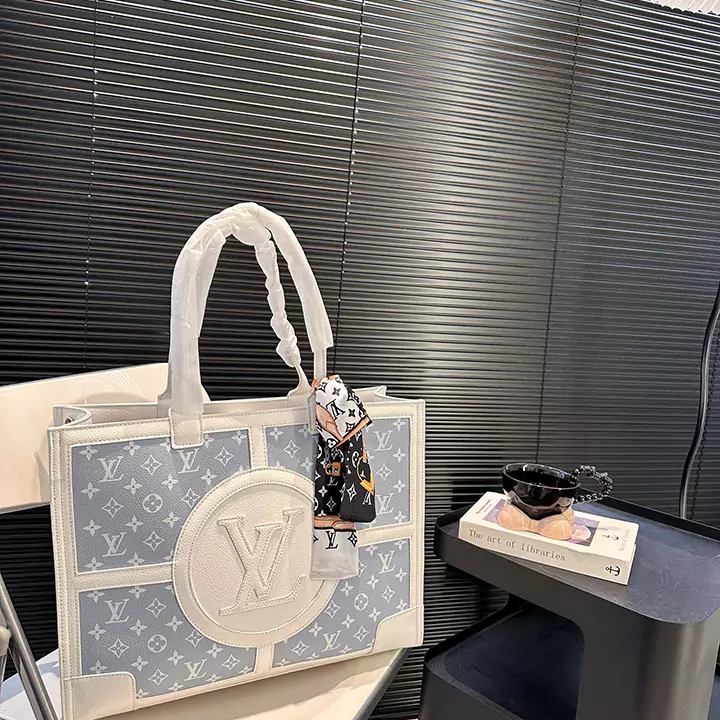 LOUIS VUITTON トートバッグ 高貴