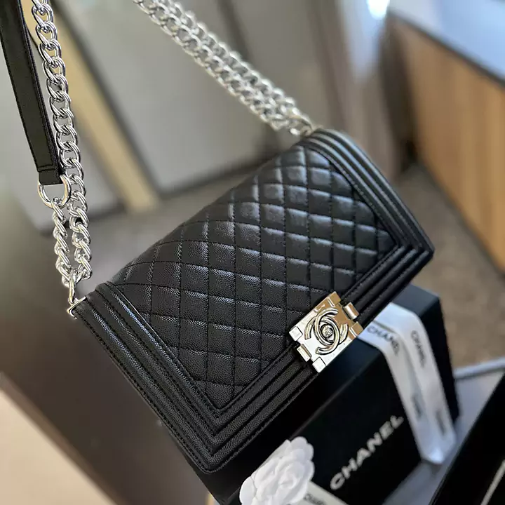 CHANEL マトラッセ ショルダーバッグ