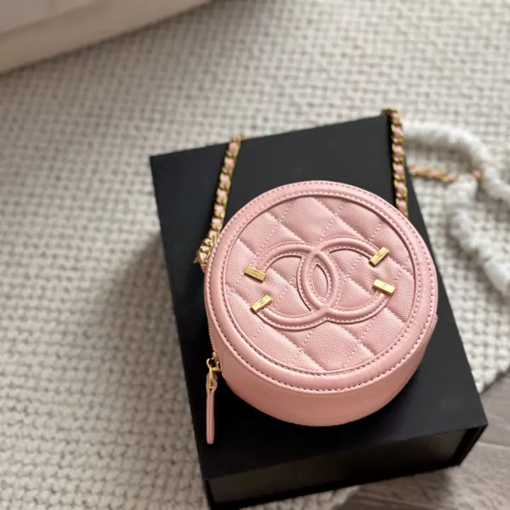 chanel バッグ  成人の日 プレゼント