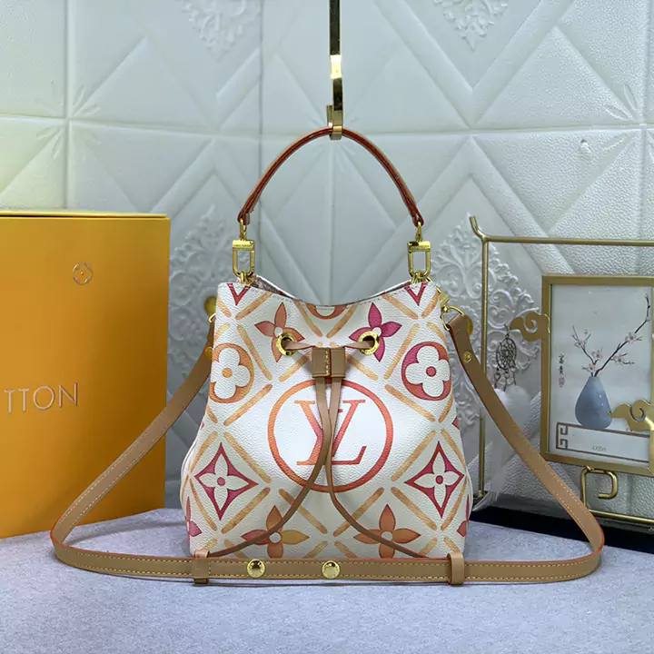 LOUIS VUITTON クロスボディミニ