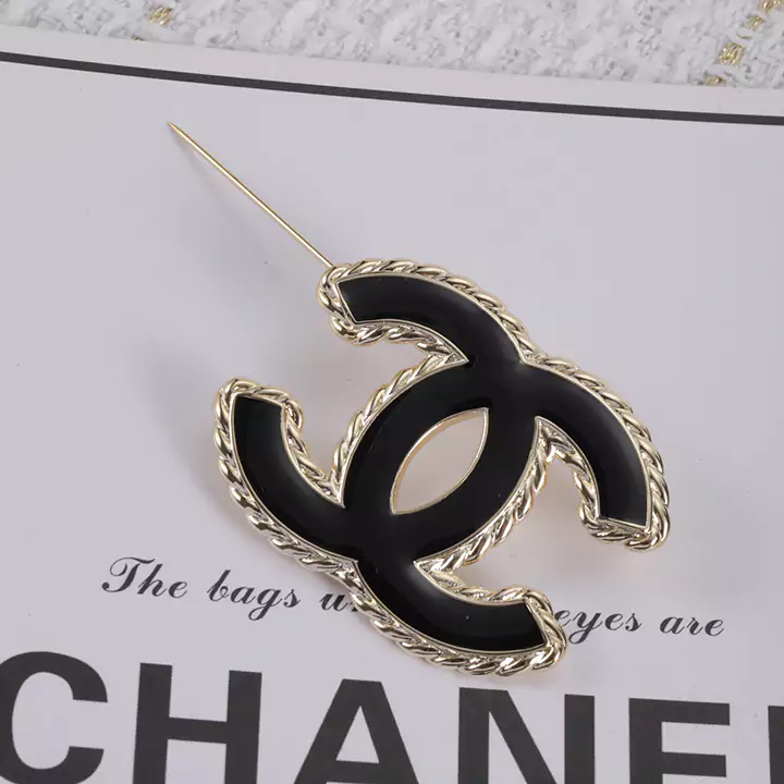 CHANEL ピンブローチ