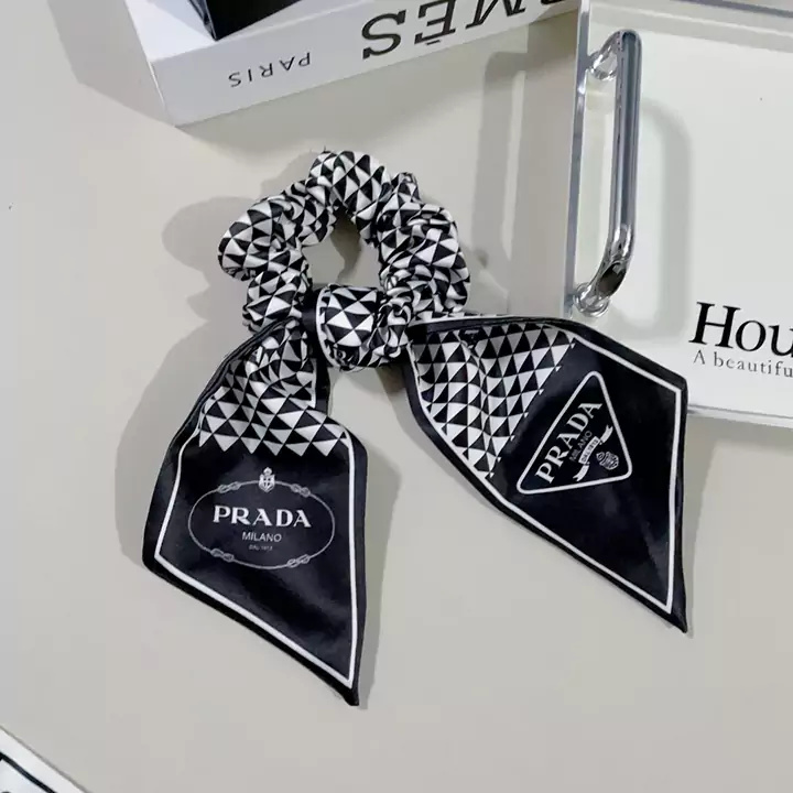 PRADA 髪飾り