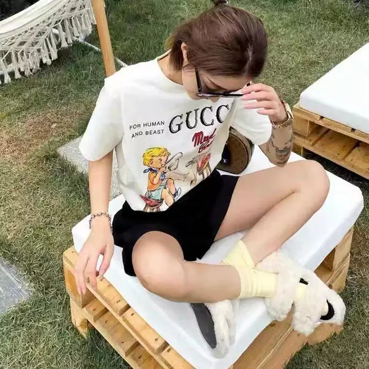 gucci レデイース T シャツ