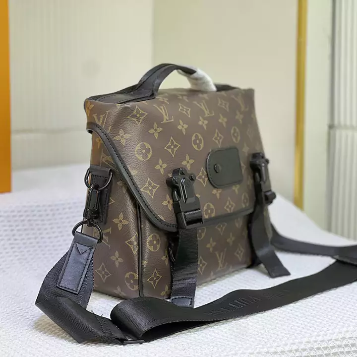 LV ショルダーバッグ メンズ