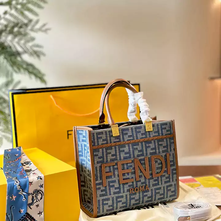 Fendi ショルダーバッグ おしゃれ