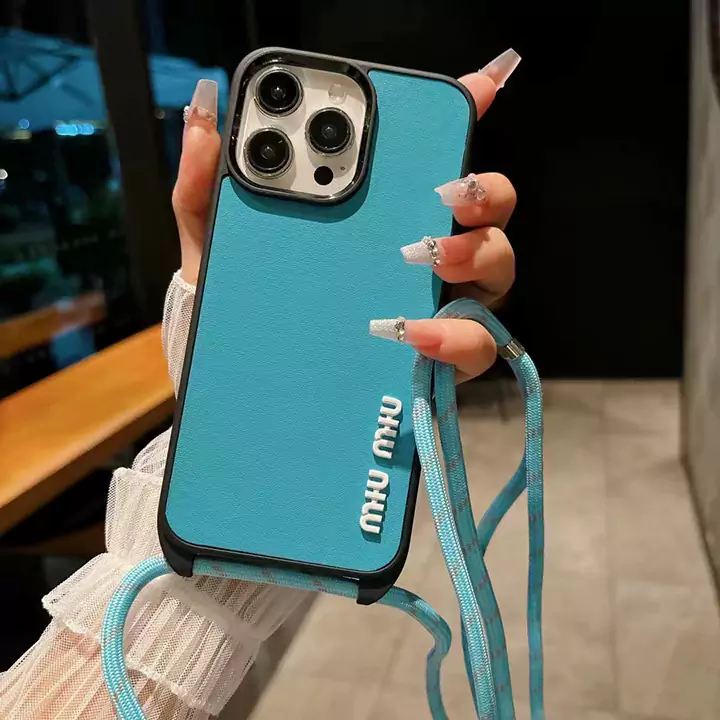 miumiu iphone16 pro ケース女性愛用