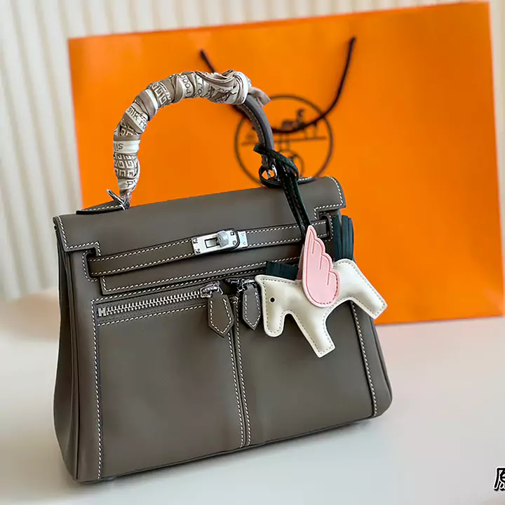 hermes ハンドバッグ 本革