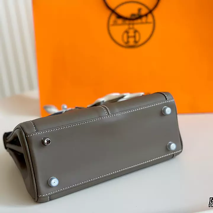 hermes トートバッグ 高級