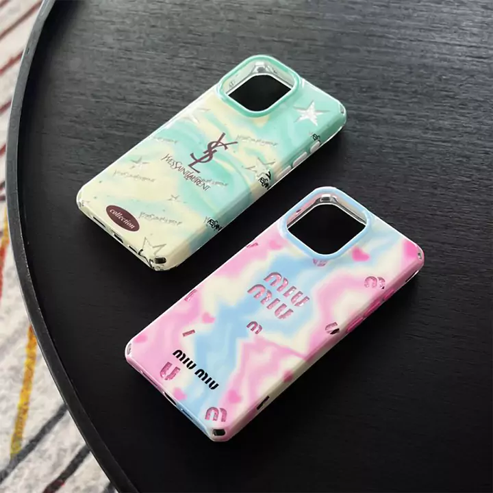 miumiu iphone16ケース 穴付き