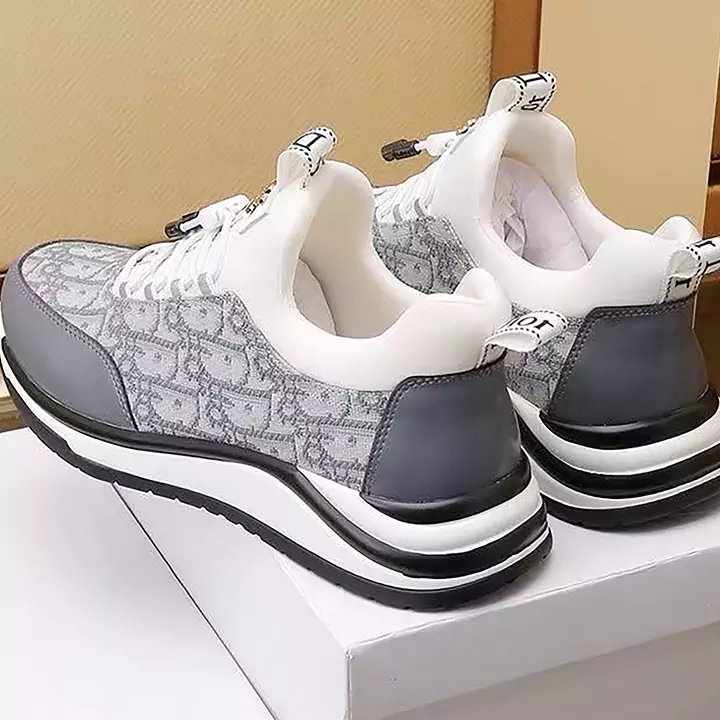 DIOR ロゴ スニーカー