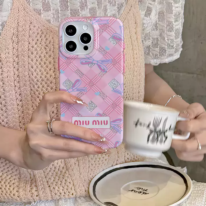 Miu Miu iphoen16ケース 少女