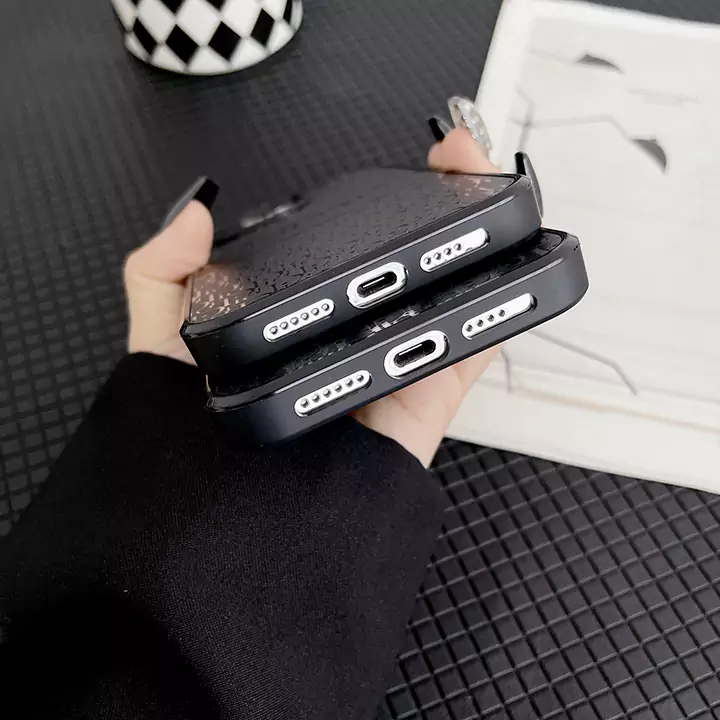 dior iphone16 pro maxケース マグネット搭載