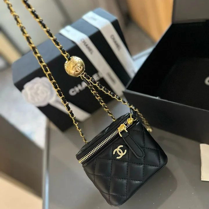 chanel ミニチェーンショルダーバッグ